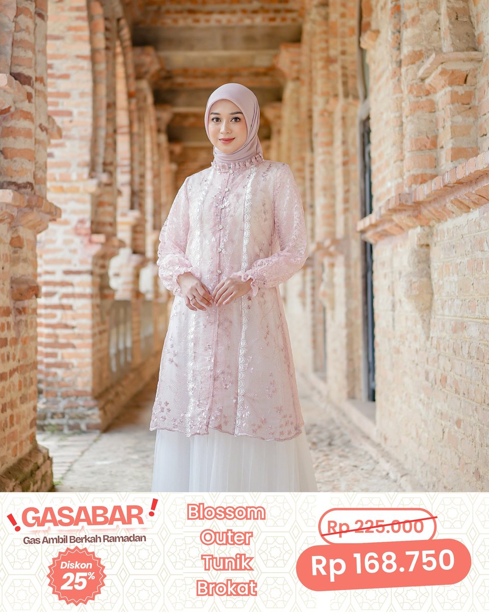 Launching Produk Terbaru serial  #meRAYAkanbahagia 2025 🥳🎉  
*BLOSSOM TUNIK* 🌸

Tampil anggun dan menawan dengan Blossom Tunic, tunik eksklusif yang dirancang untuk momen istimewa. 😍

Terbuat dari perpaduan material Brokat dan Tulle dengan motif bunga menciptakan kesan femini