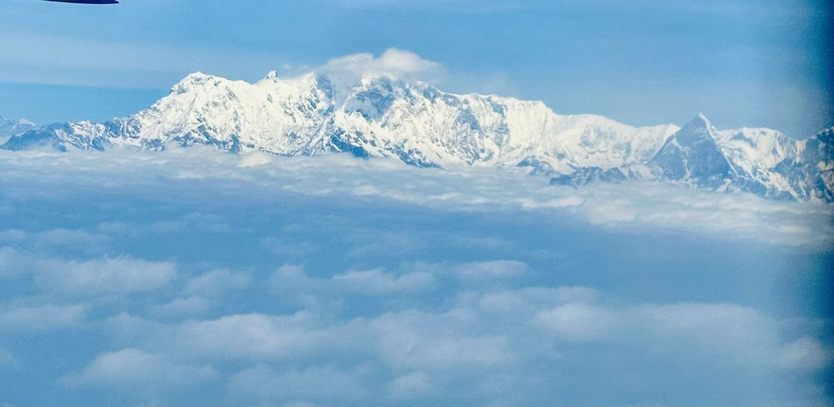 rajunepal's tweet photo. वुद्ध एअरको टिकट काठमाण्डौवाट धनगढी सम्म जाने काटेको, यात्रा भने माउन्टेन फ्लाईटको भन्दा कम रोमान्चक भएन ।
@AirBuddha #ktmdhi #10mar #Flight251 https://t.co/Qaa3dv0j4j
