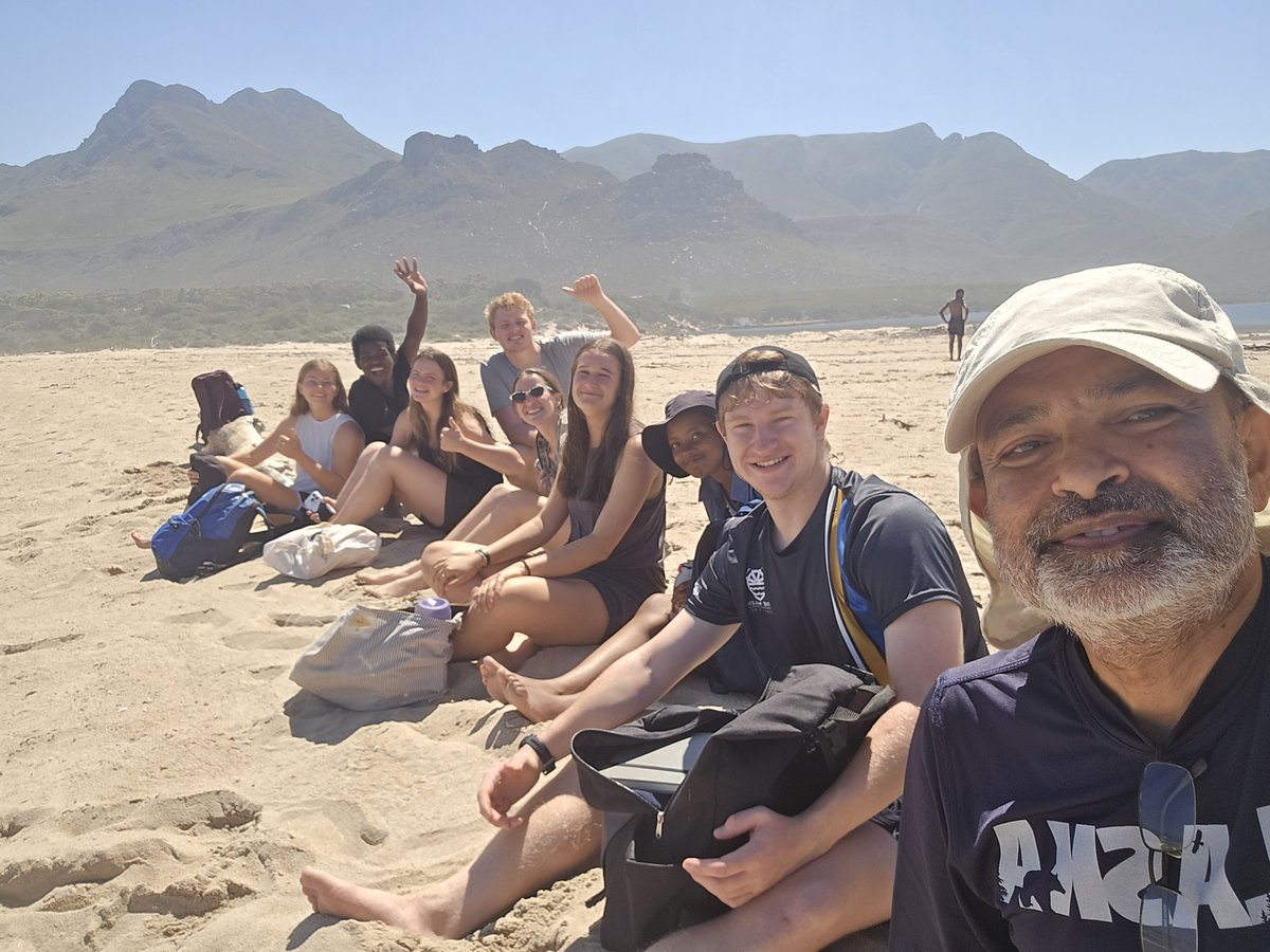 Some learning, some fun for the first years! <a href="/StellenboschUni/">Stellenbosch University</a> <a href="/SUearthsciences/">SU Earth Sciences</a>