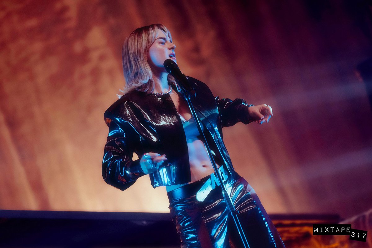 _mixtape317's tweet photo. [GALLERY] JoJo @iamjojo | Too Much To Say
The Wiltern, Los Angeles

🔗https://t.co/yPct7NsIOM
📸 Rebecca R @rowetookthese

#JoJo #Toomuchtosay #concertphoto https://t.co/7cDvMjKqr9