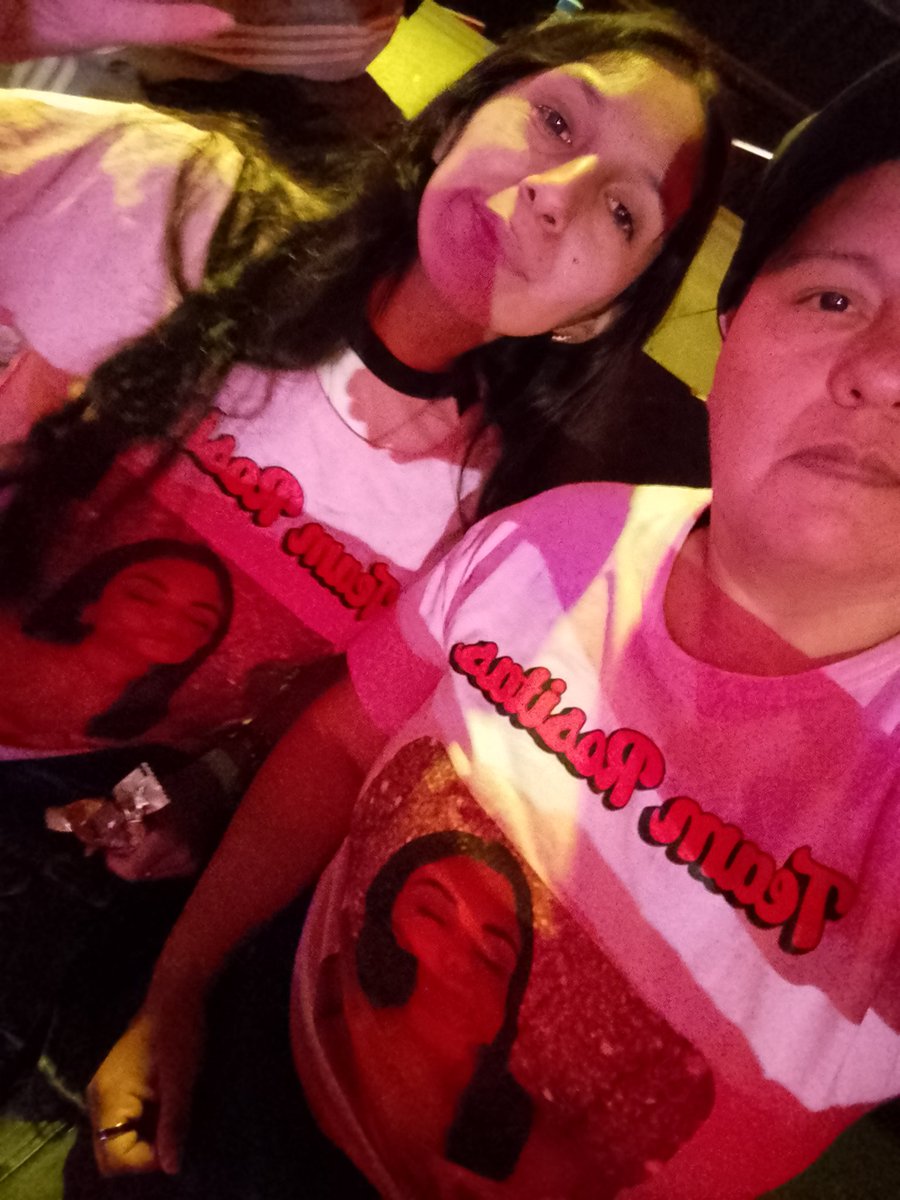 Acá haciéndole el aguante a Rosi😍