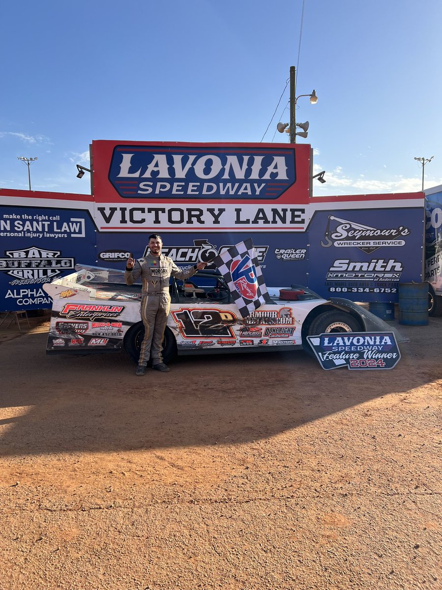 Drug ole girl out after 9 months of sitting on Dollie’s at dad’s shop. Grabbed 1st win of 2025 (yes the sign says 2024)  huge thx to everyone who supports me.