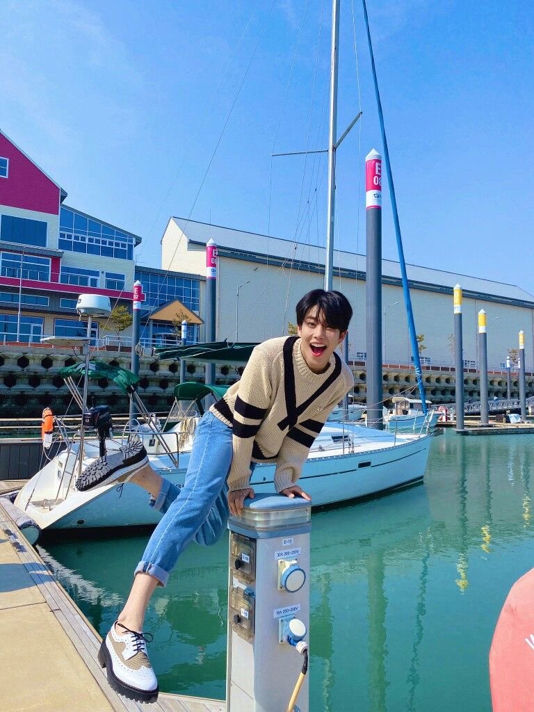 Gracias por iluminar nuestros días con tu sonrisa

AROHA LATAM WITH MJ
#항상당신옆에_FIGHTING
#MJ #김명준

<a href="/offclASTRO/">ASTRO 아스트로</a>