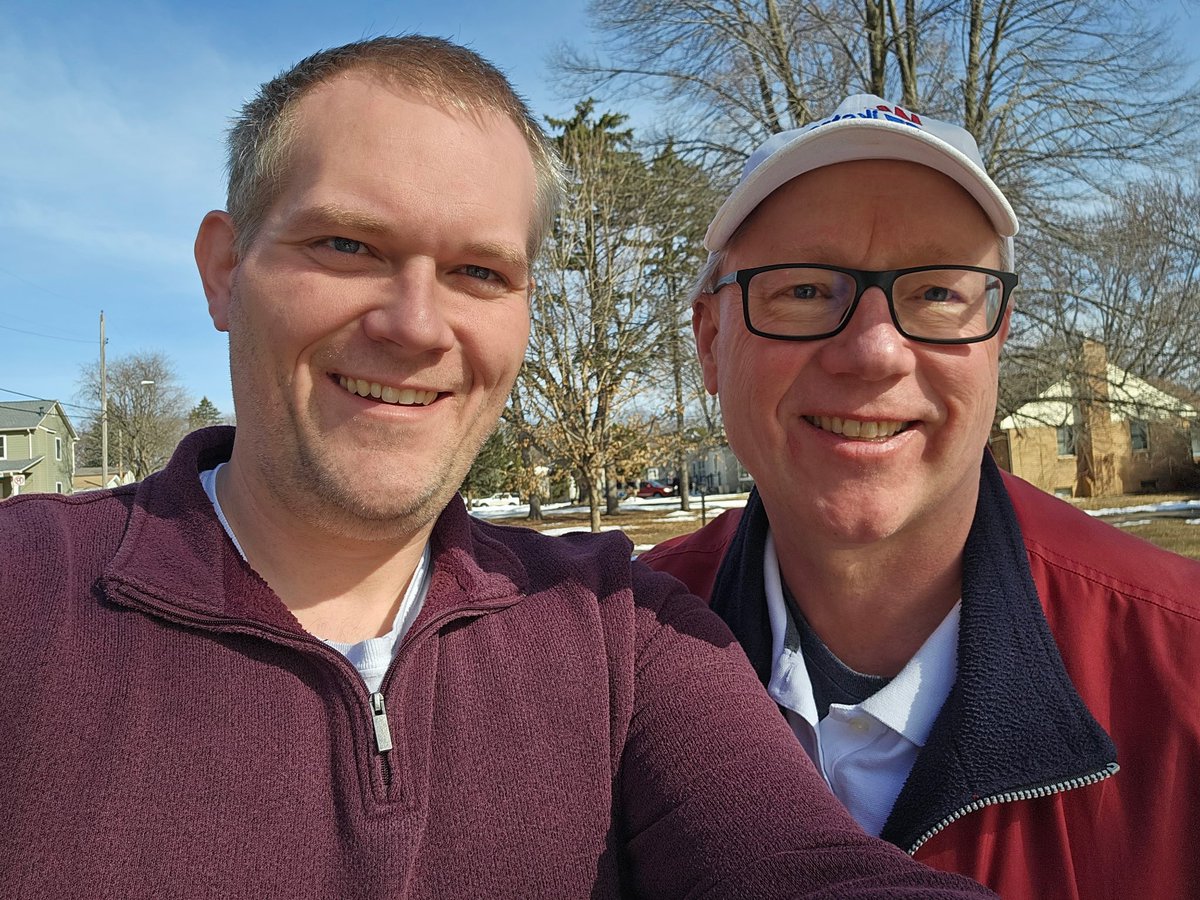 BjornOlsonMN's tweet image. Spent the afternoon doorknocking in Roseville for our next State Representative from district 40B, @PaulWikstromMN !
Don’t forget to get out to vote on Tuesday! #mnleg