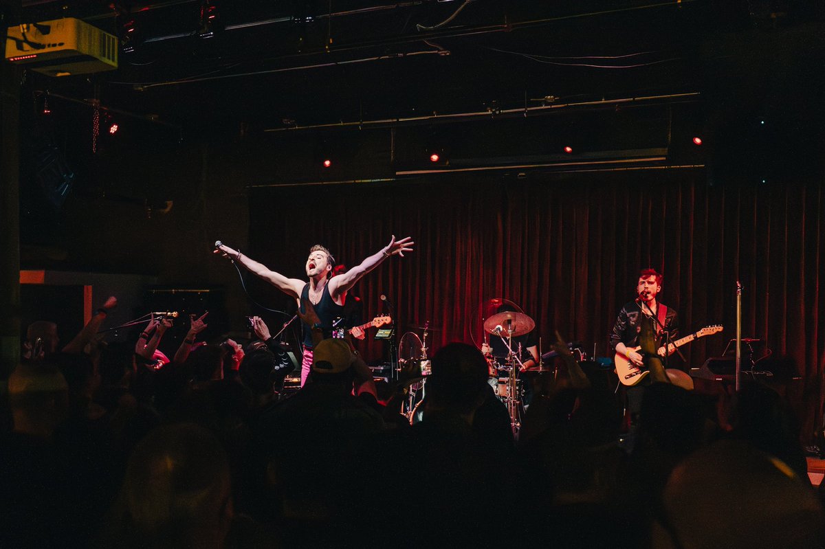 The start of the West Coast run kicks off in Seattle tomorrow night! Madame Lou’s!
Still a few tix left but not many, last call folks! olliewride.com/tour