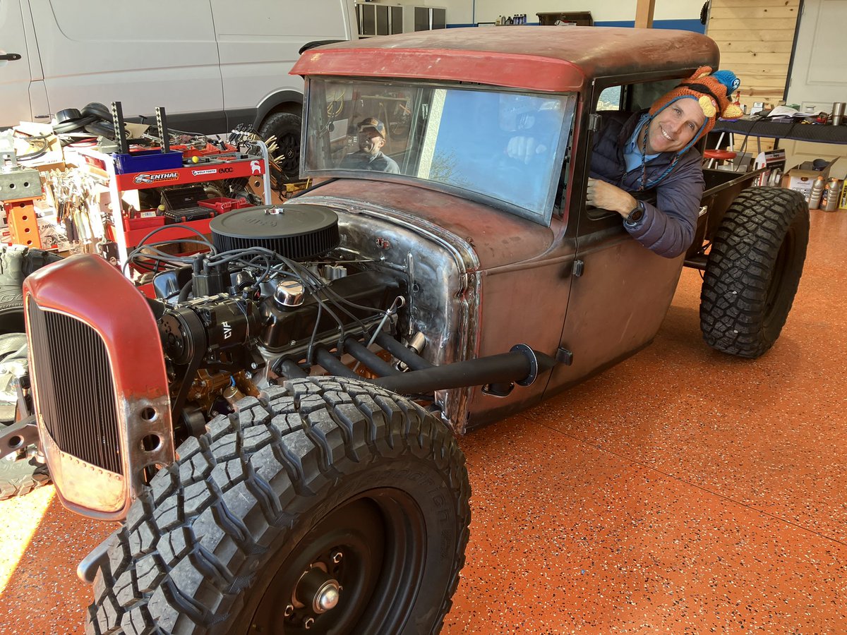 DitoAbbott's tweet image. In USA for the first time in a year. Here for 2 weeks before heading back to NZ, so hitting important stuff.
1. Carnitas tortas.
2. Barro’s Italian sausage pizza This was number one flavor I imagined on ocean passages
3. My sister’s neighbor built a Mad Max-style hotrod. Yeah.