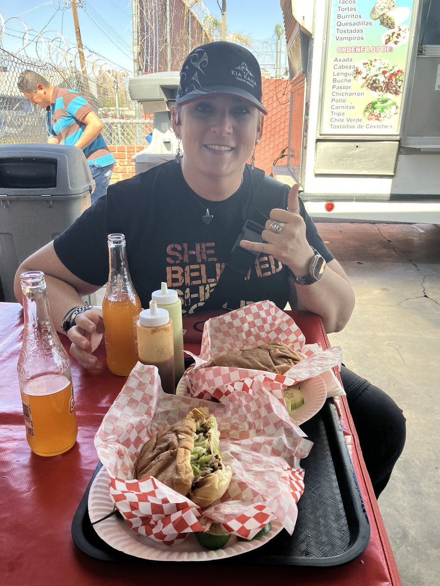 DitoAbbott's tweet image. In USA for the first time in a year. Here for 2 weeks before heading back to NZ, so hitting important stuff.
1. Carnitas tortas.
2. Barro’s Italian sausage pizza This was number one flavor I imagined on ocean passages
3. My sister’s neighbor built a Mad Max-style hotrod. Yeah.