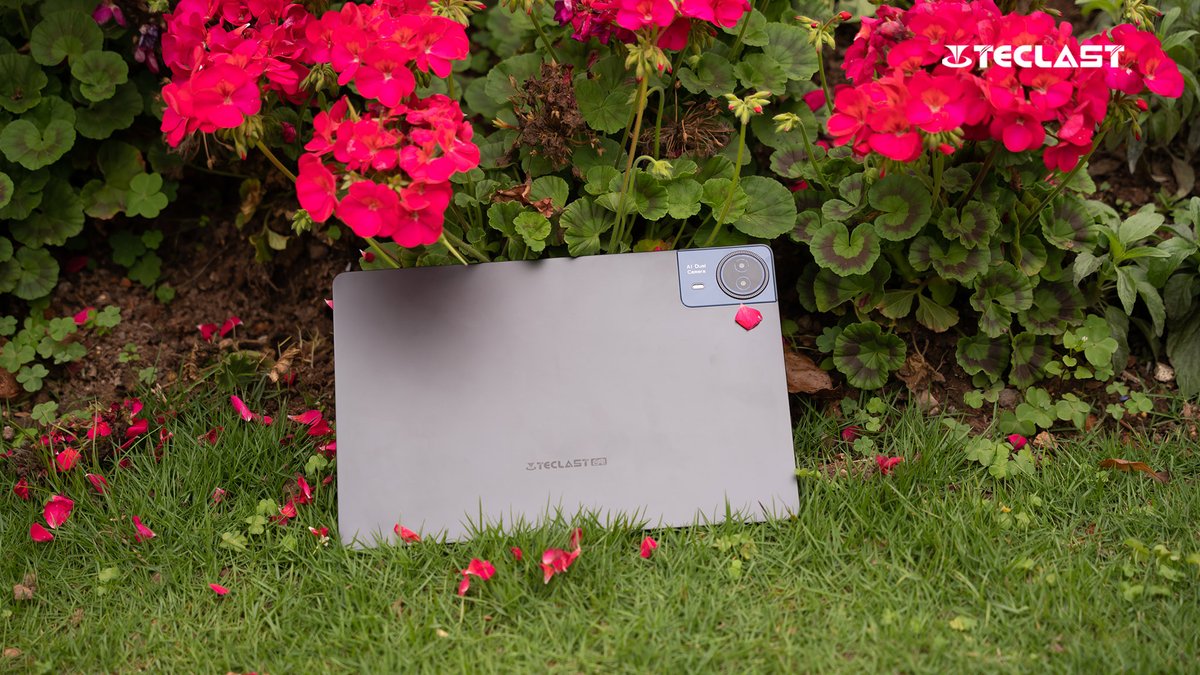 TeclastOfficial's tweet photo. 😊Multitask like a pro this spring! 🌸 T65Max’s split-screen lets you admire stunning visuals while editing docs. Beauty and brains, all in one! 🌼✨
Get it:
Aliexpress::https://t.co/T1gIGKvolV
Amazon:https://t.co/QhFMHqYgNI
#SayHitoSpring #TECLAST #T65Max #BookLovers https://t.co/gj4eQWdpye
