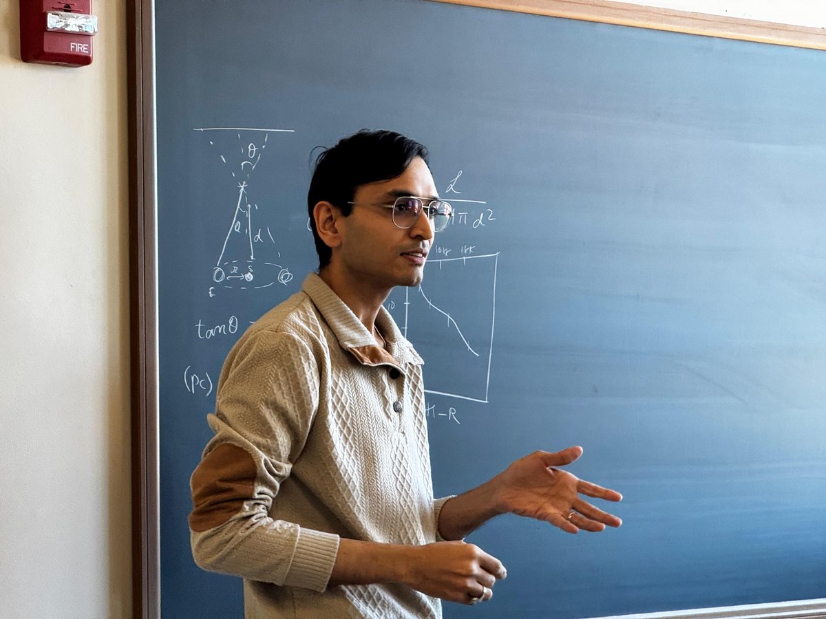 ishmgupta's tweet image. Final PUG seminar at the IGC @PSUScience. Always a pleasure discussing physics with the people who've made my PhD journey unforgettable. Special thanks to @cosmo_mauri for the incredible intro, the fantastic pictures, and for being a great friend!