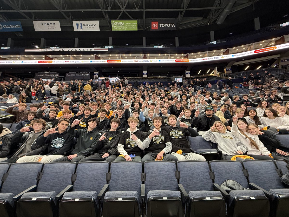 LEGENDARY WEEKEND. WE WON THE SHIP! 🏒 🏆. THANK YOU SENIORS <a href="/UA_Ice_Hockey/">Golden Bears Hockey</a>