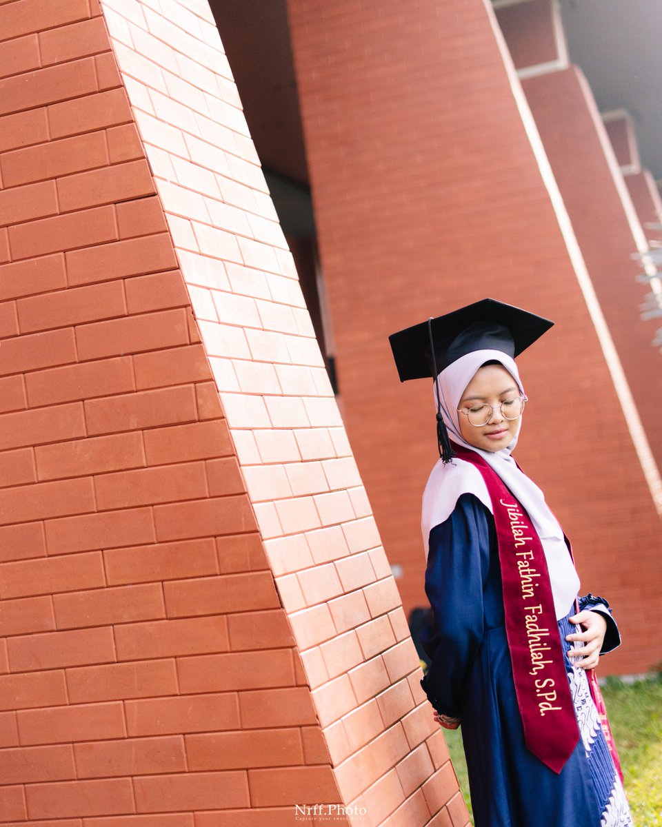 Graduation Photo Session 

Book and more info
085866312688

#FotoWisudaJogja #WisudaJogja #JasaFoto #FotoOutdoor #GraduationJogja