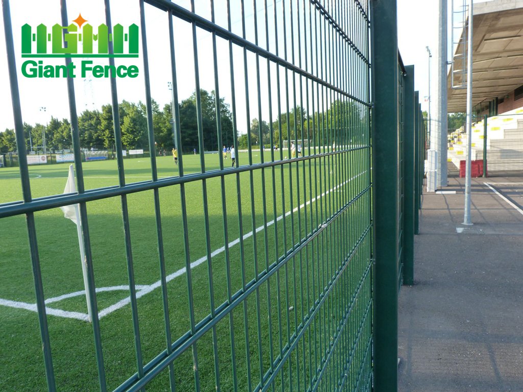 GiantFence's tweet image. Check out our versatile double horizontal wire fence – engineered for strength and durability! #FenceNet #Security”#metal #mesh #manufacturing #giantfence #manufacture #safety #giantfence #chinafence #fence