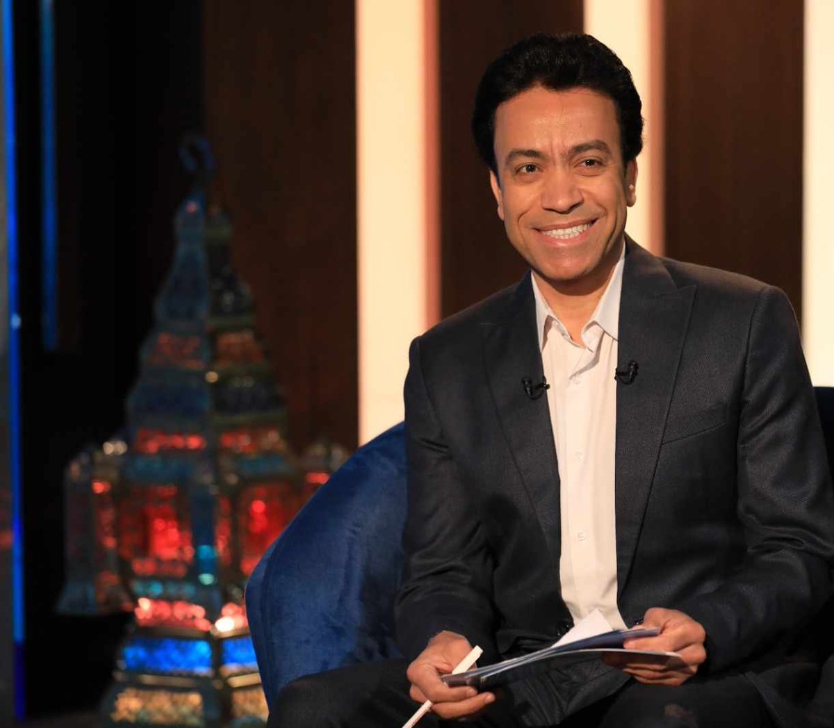 الفنان #سامح_حسين السنة دي معندوش مسلسل في رمضان، بس الحقيقة هو عمل حاجة أهم بكتير من مجرد مسلسل ..سامح  بيقدم السنة دي برنامج اسمه قطايف فيه مشاعر ومعاني إنسانية وروحانية ذات قيمة عظيمة تخطت ببساطة معاني مسلسلات كتير.. تحية للفنان سامح حسين ولكل حد ورا فكرة البرنامج ده.. شكرا