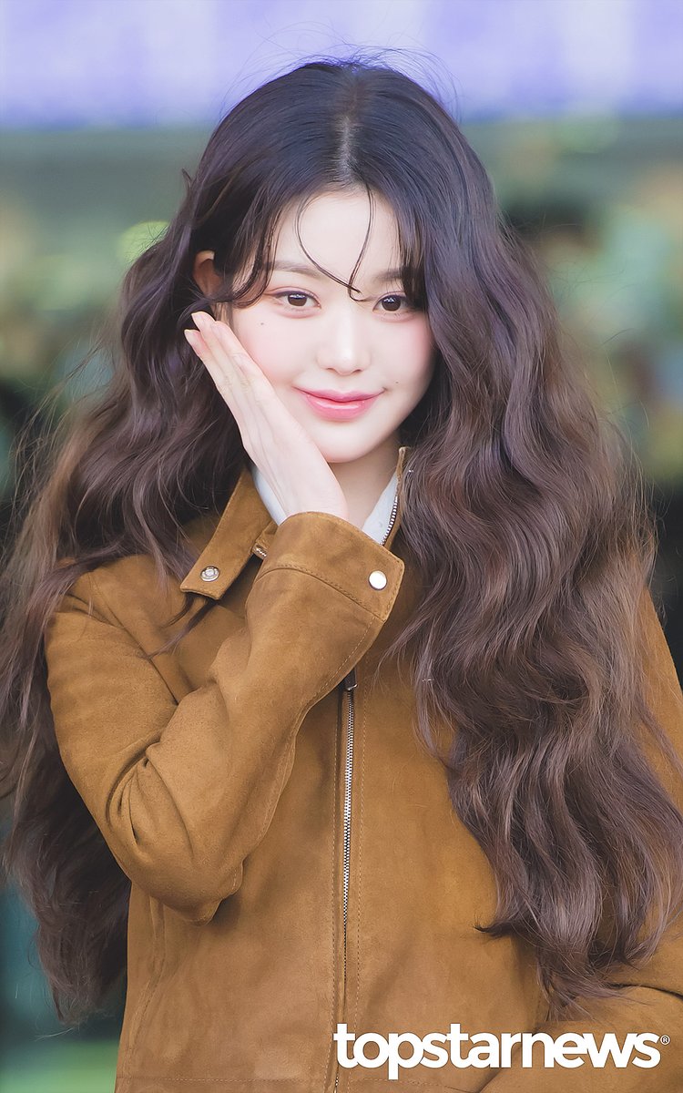 TSN_PHOTO's tweet image. 아이브 장원영, ‘인형이 아닐리 없어요’ (인천공항 출국) [HD포토] #파리패션위크 #인천공항 #출국 #입국 #프리뷰 #아이브 #IVE #장원영 topstarnews.net/news/articleVi… &amp;lt;- Original Photo