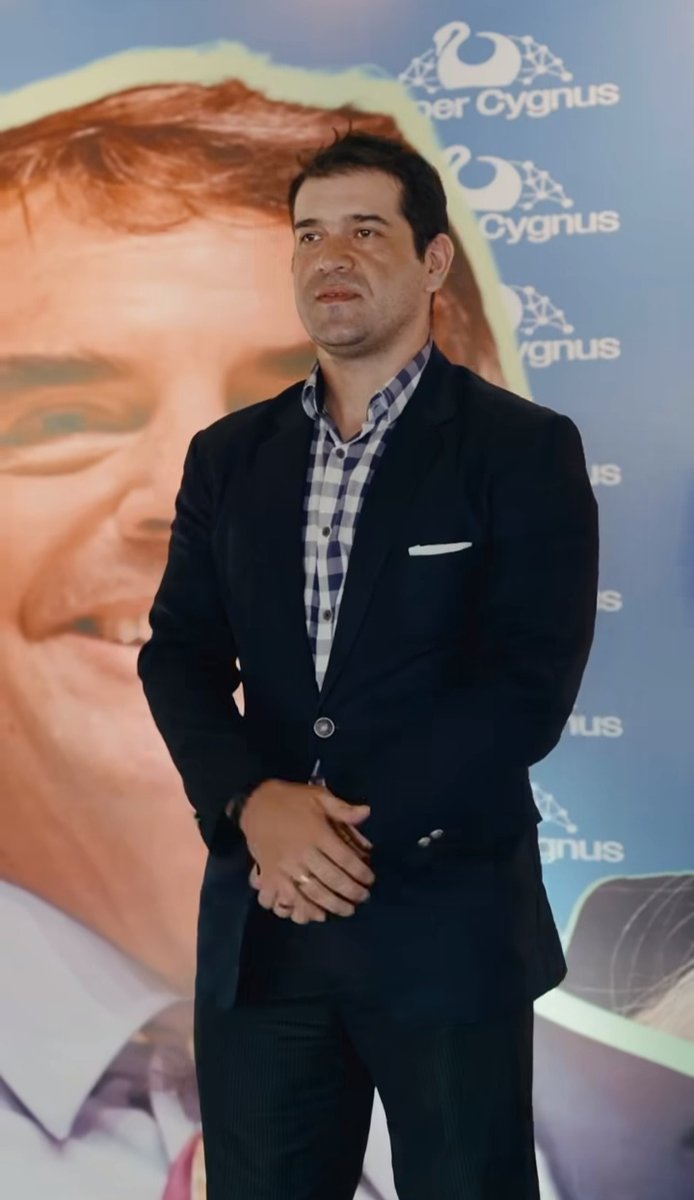 abelvillalbago's tweet image. Durante el encuentro con #TimDraper en una tarde de aprendizajes y coincidencias positivas hacia el #futuro.