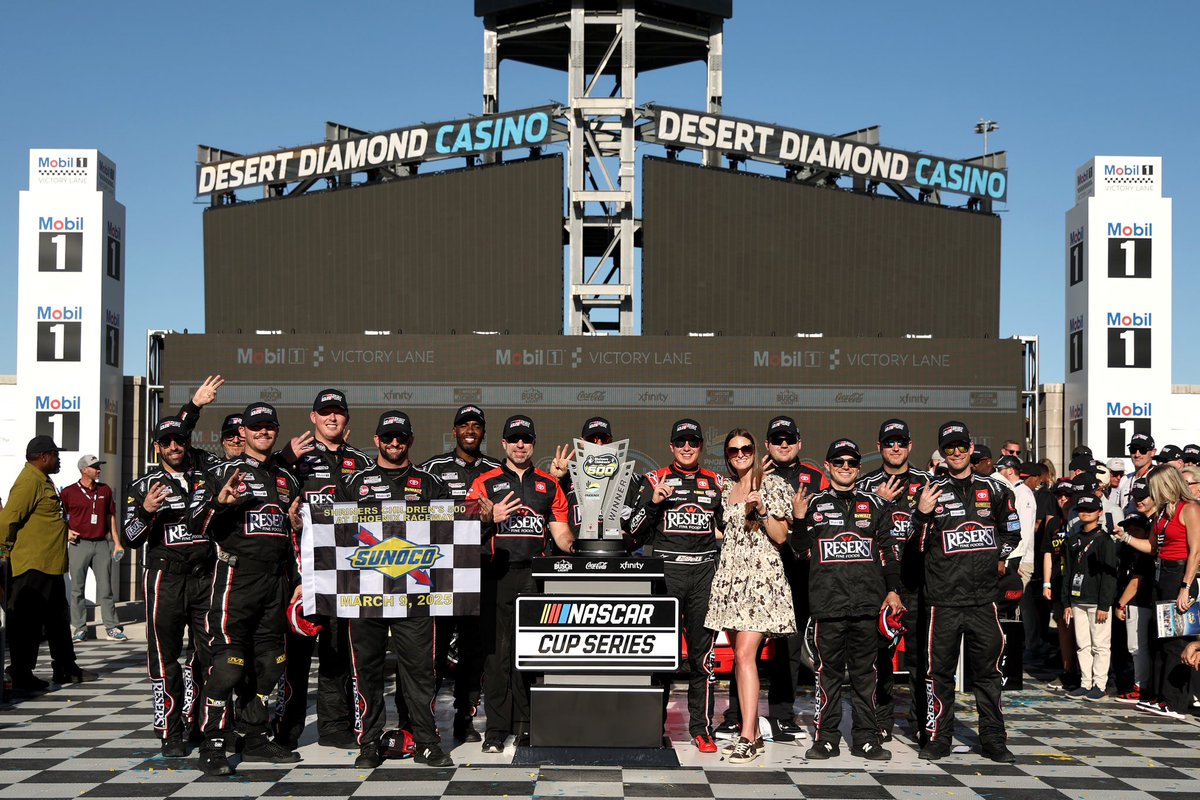 CBellRacing's tweet image. We’re not gonna win them all….but we’re damn sure gonna try! Love this team! Resers Dub!
#teamtoyota