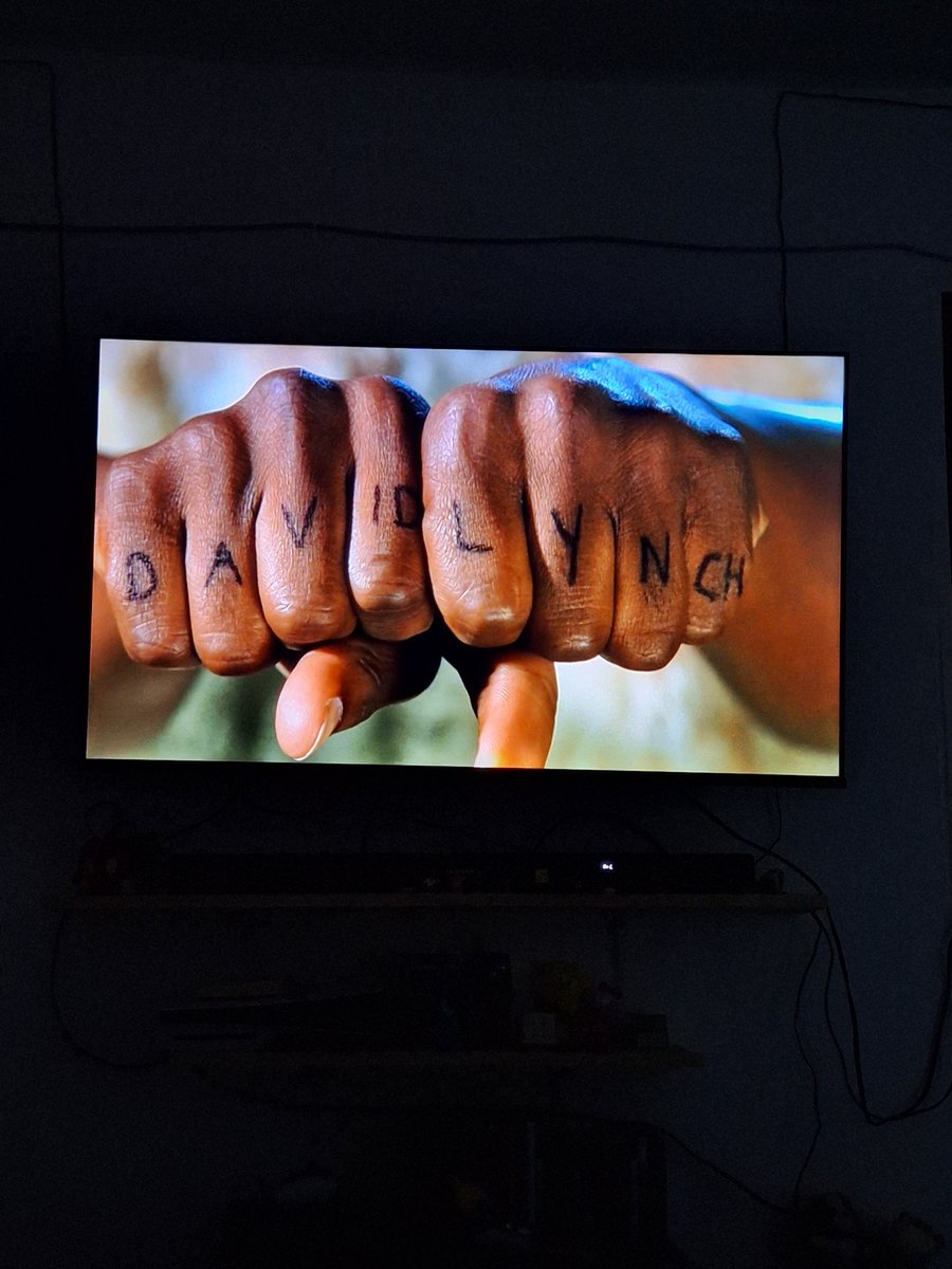 VortexCinn's tweet image. Recordando a Lynch :')💕
En Cecil B. Demented