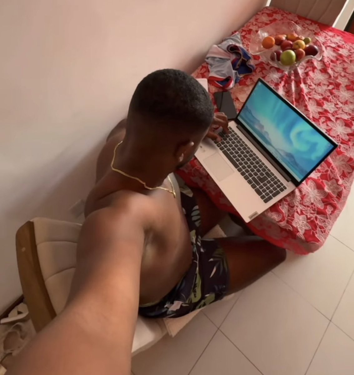 studyoew's tweet image. vou voltar a estudar e sempre bom voltar pra conta né