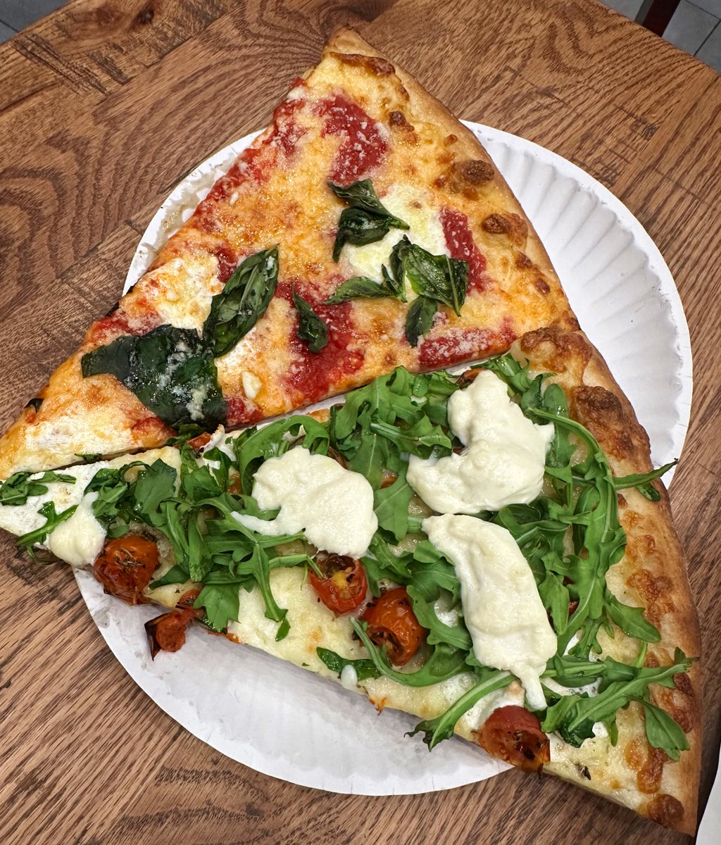 free_style_chef's tweet photo. Weekend eats continue. 

We tried another highly rated pizza joint in NYC - Nuovo York Pizza. 

It was good! But my current favorite is still L’Industrie. 

#nycpizza #nyslice #pizza #twittersupperclub https://t.co/hncvnDvvdf