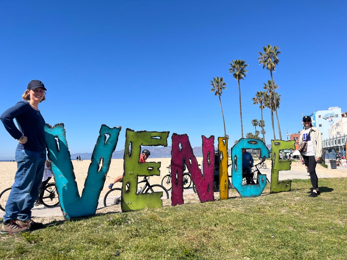 izzynchristie's tweet photo. It's a joy to attend my 5th Gordon Glia conference via Venice Beach. @Dr_VMosienko & I have already met @Czopka_Lab & we want to meet more UK scientists that have travelled this far to witness the cutting edge of glial biology. Come and say hi @UKGlia ๐๐๐ป๐๐ผ๐๐ฝ๐๐ฟ
#sciencefriends https://t.co/0HGeToPZfF