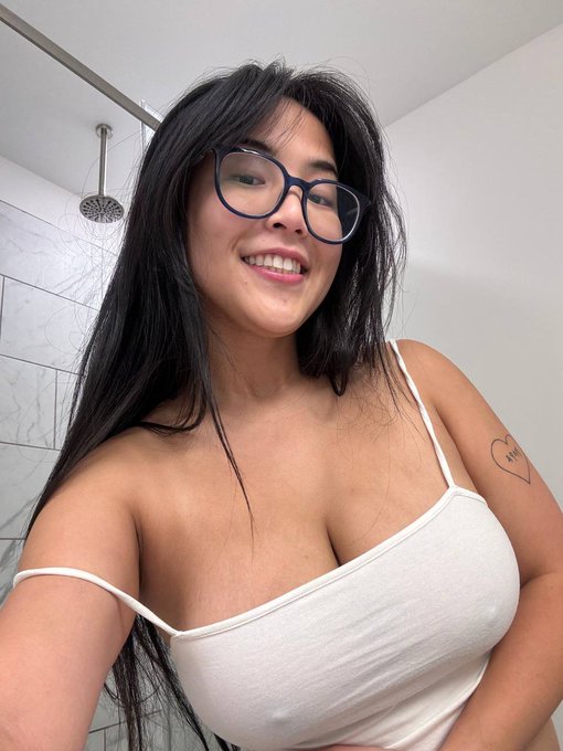 can i take it off in dms? ? https://t.co/sJdn7LJ3Bk