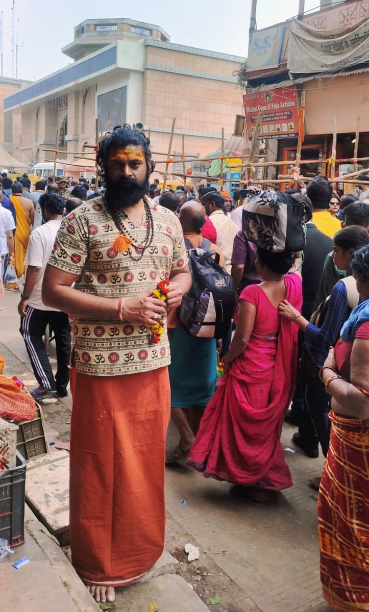 Mahakumbamela n ShivaRathri 

#PrayagrajMahakumbh2025 
#Varanasi #Kasishivarathri