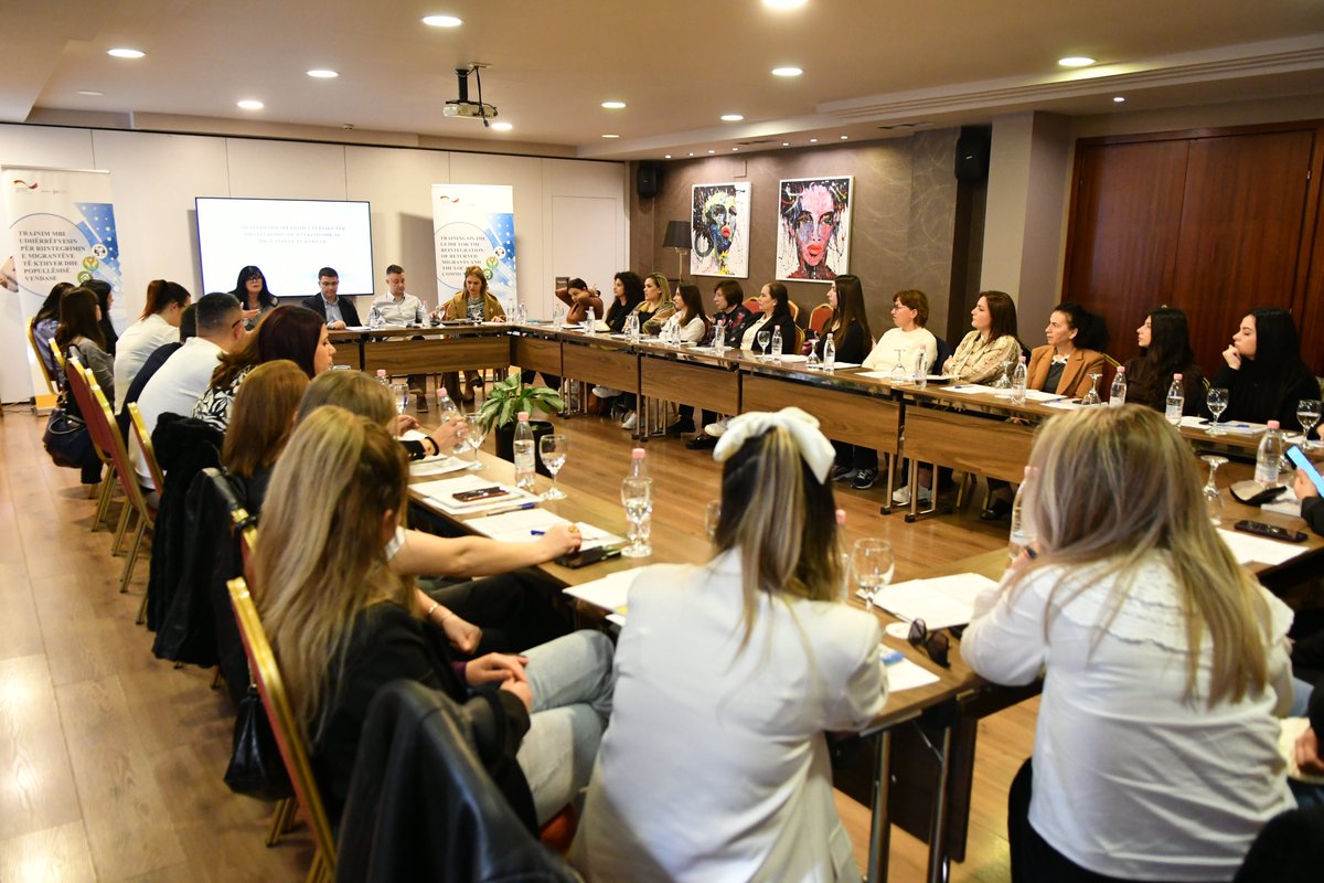 We presented the “Guideline for the Reintegration of Returned Migrants &amp; the Local Population” to municipalities, the National Agency for Employment &amp; Skills &amp; civil society. 

This document lists services provided by the Albanian state for returned migrants &amp; vulnerable groups.