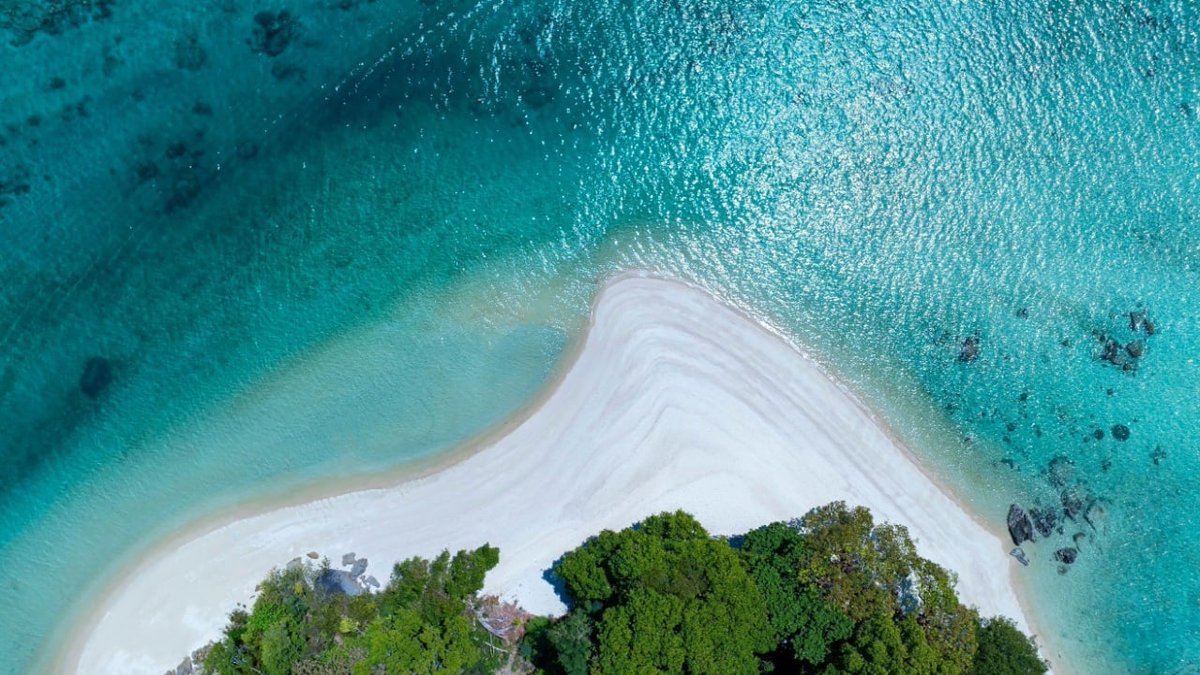 🔵 - MTC - "Nuove Regole sulle Criptovalute: Le Isole Cayman si Preparano a un Mercato più Sicuro"