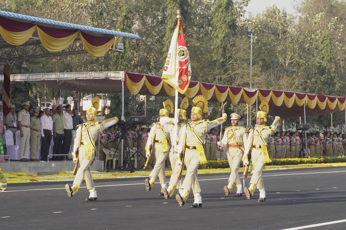 CISFCentral's tweet image. #56YearsOfCISF, safeguarding India&apos;s vital assets with unwavering dedication. Ensuring safety, neutralizing threats &amp;amp; securing progress. Always vigilant, CISF stands as India&apos;s shield, protecting its future, with nation before self &amp;amp; duty above all

 #ShieldOfSecurity

@CISFHQrs