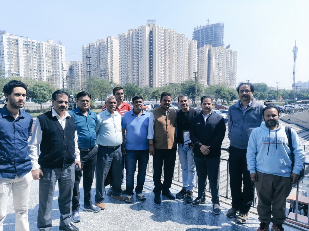 NEFOWA (@nefowaoffice) on Twitter photo ,<a href="/OfficialNBCC/">NBCC (India) Limited</a> <a href="/MoHUA_India/">Ministry of Housing and Urban Affairs</a>
<a href="/MLJ_GoI/">Ministry of Law and Justice</a> कल नेफ़ोवा ऑफिस पर #AmrapaliHomeBuyers की महत्वपूर्ण बैठक हुई, इसमें घर खरीदारों को आ रही परेशानियों पर चर्चा हुई.
1. जिसमें मुख्य रूप से ग्रेटर नोएडा वेस्ट के आदर्श आवास योजना फेज-4/5 टावर (H2-W2) के वैसे बायर्स जिनके प्रोजेक्ट को बिना किसी ,<a href="/OfficialNBCC/">NBCC (India) Limited</a> <a href="/MoHUA_India/">Ministry of Housing and Urban Affairs</a>
<a href="/MLJ_GoI/">Ministry of Law and Justice</a> कल नेफ़ोवा ऑफिस पर #AmrapaliHomeBuyers की महत्वपूर्ण बैठक हुई, इसमें घर खरीदारों को आ रही परेशानियों पर चर्चा हुई.
1. जिसमें मुख्य रूप से ग्रेटर नोएडा वेस्ट के आदर्श आवास योजना फेज-4/5 टावर (H2-W2) के वैसे बायर्स जिनके प्रोजेक्ट को बिना किसी
