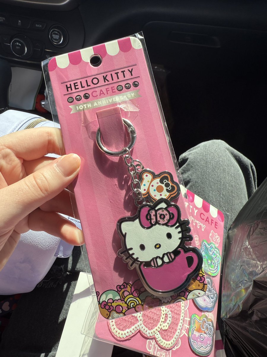 FaithLaneAuthor's tweet image. Just a few of the things I got at the Hello Kitty Cafe truck. Such a wonderful experience and hope we get a chance to do it again another year. ✝️💜#hellokittycafe #hellokittycafetruck