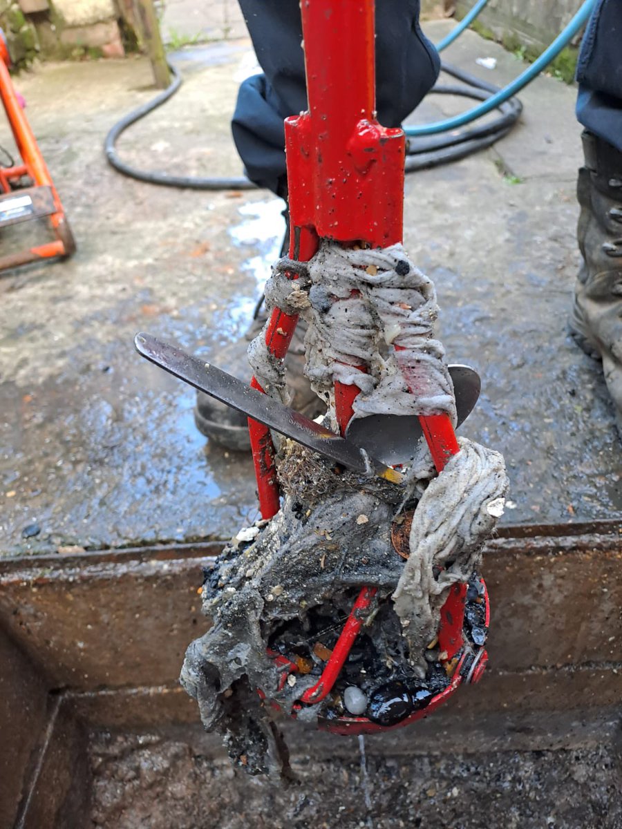 Wet wipes, cutlery, bolts, bones, bottom of a wine glass, coins, bottle caps, and a length of copper pipe.

All found in the sewers.

The sewer is not a bin #KeepItClear