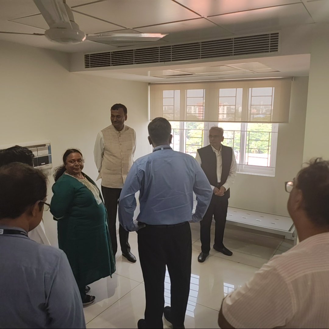 Dhana_Arumugam1's tweet image. A visit to Sree Chitra Tirunal Institute for Medical Sciences &amp;amp; Technology, Thiruvananthapuram, on 8th March 2025 for inspection of the PMSSY building. Assessing developments in healthcare infrastructure. #HealthcareDevelopment