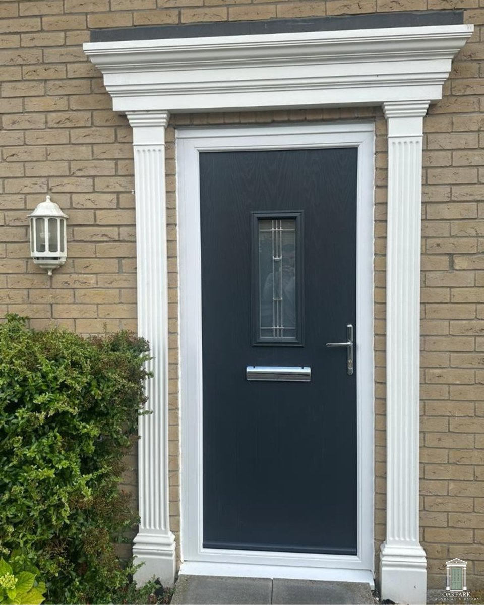 Add some style and grandeur to your property with a new front door - how do you like these added columns?!📷 📷

Get a FREE quote from Oakpark Windows and Doors today!

oakparkwindows.co.uk

#newfrontdoor #frontdoor #frontdoordecor #cambs #cambridgeshire #peterborough