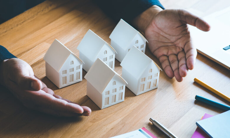 Ikman_lk's tweet image. නිවැරදි දේපළ වෙළඳාම් හවුල්කරුවන් තෝරා ගැනීමේදී සැලකිය යුතු කරුණු🏡
👉blog.ikman.lk/si/top-08-back…

#ikman #ikmanblog #realestate #realestatepartner