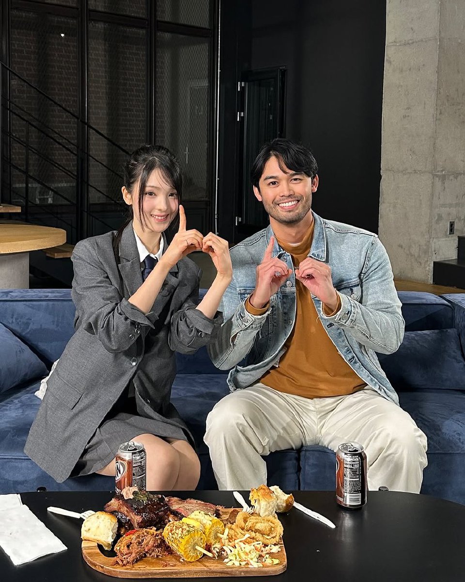 Gyqubin's tweet image. Through melodies and harmonies, can I unravel every Taylor Swift song?  Let the music be my guide. 「 🎶 」