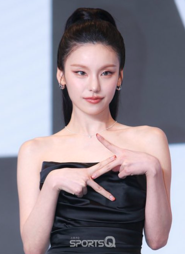 AboutMusicYT's tweet photo. ITZY's Yeji at the press conference for her solo debut, 'Air'. https://t.co/prkNvjXKnk