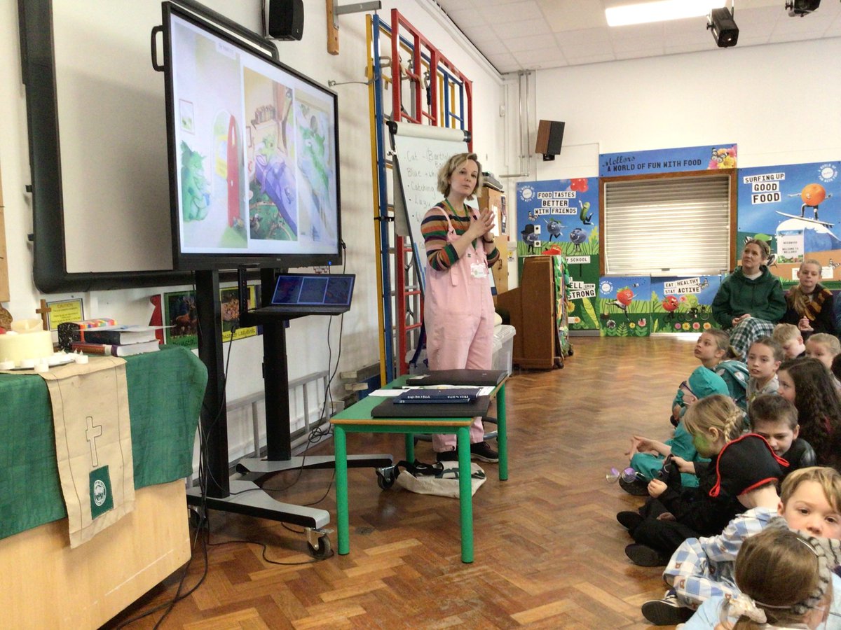 NeedwoodOf's tweet image. An illustrator in residence #lisahand for #worldbookday2025 showing the children her exceptional talent and inspiring them to take their own stories and create characters and illustrations #jtmat