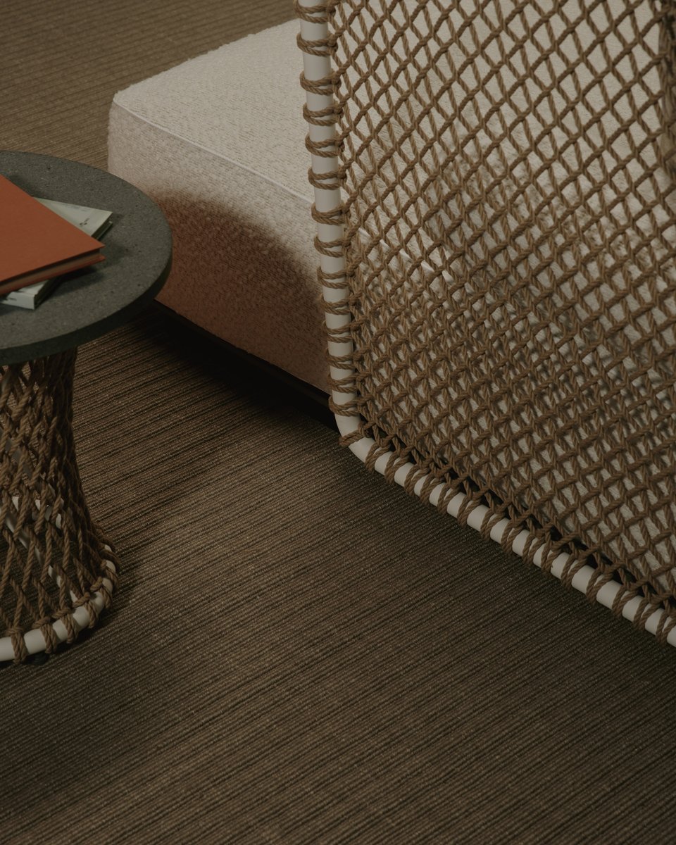 Flexform_ITA's tweet image. Own your outdoors with the Oasis seating system. Its sinuous lines and inviting softness are open to interpretation on an urban patio or spacious rooftop terrace. Create the atmosphere you desire with a custom arrangement adapted to suit your needs and space. #Flexform #Oasis…