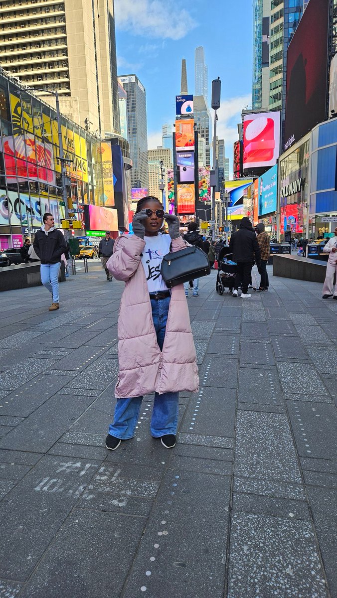 I have arrived in the name of Yeshua Hamshiach! Now, the gates of America be lifted up because the king of glory has come in with me. It's about to go down 🔥🔥🔥🔥🔥🔥🔥

#NewEra #NewAppointments #Booklaunch #FavouredbyTrump    #FrontlineFight #UNCSW69th #UnitedNations