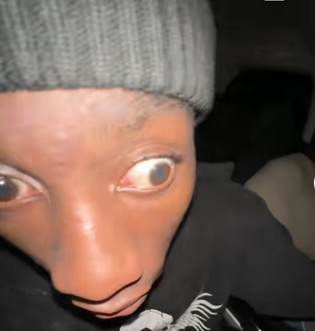 Soybedrohung's tweet image. When ur halfway through ur maths exam and then ur calculator starts ringing