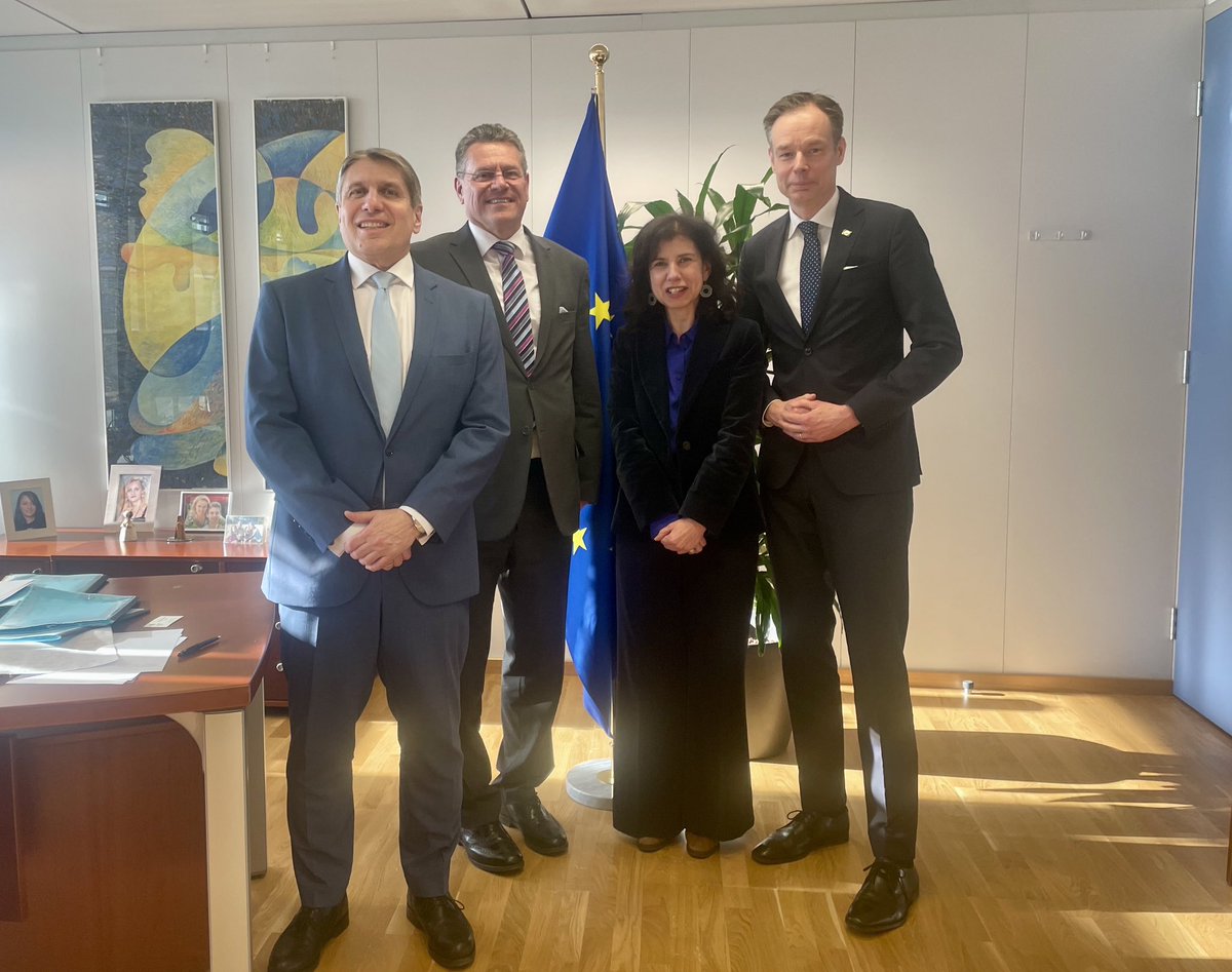 BUSINESSEUROPE (@businesseurope) on Twitter photo Good discussion with Commissioner <a href="/MarosSefcovic/">Maroš Šefčovič🇪🇺</a> on the importance of:
🤝 Maintaining European unity in face of geopolitical challenges
🌎 Reinforcing the EU’s trade diversification strategy – ratification of #Mercosur agreement is key
📈 Supporting Europe’s #competitiveness Good discussion with Commissioner <a href="/MarosSefcovic/">Maroš Šefčovič🇪🇺</a> on the importance of:
🤝 Maintaining European unity in face of geopolitical challenges
🌎 Reinforcing the EU’s trade diversification strategy – ratification of #Mercosur agreement is key
📈 Supporting Europe’s #competitiveness