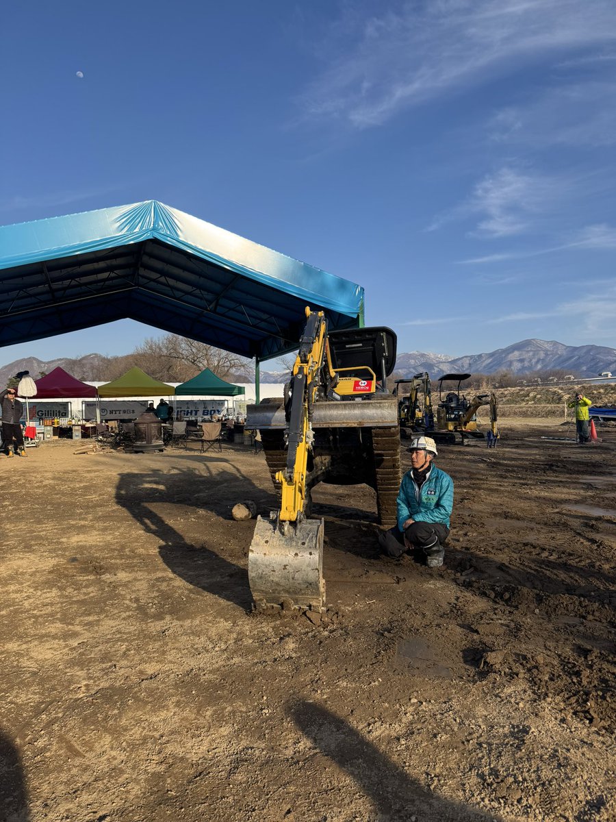 narita_dome's tweet image. 小型重機資格の特別講習会⊹⁺⸜(ᐡ⸝ɞ̴̶̷ ·̮ ɞ̴̶̷⸝ᐡ)⸝⁺⊹

小布施にあるNUOVOさんにて行ない、今後は日本財団さん災害支援活動にも参加予定です(´▽｀)

明日は試験もあるらしいので、しっかり勉強してきます(*´∀｀*)b

 #HEROs
 #日本笑顔プロジェクト

#夢だけでメシを食うために読む本…