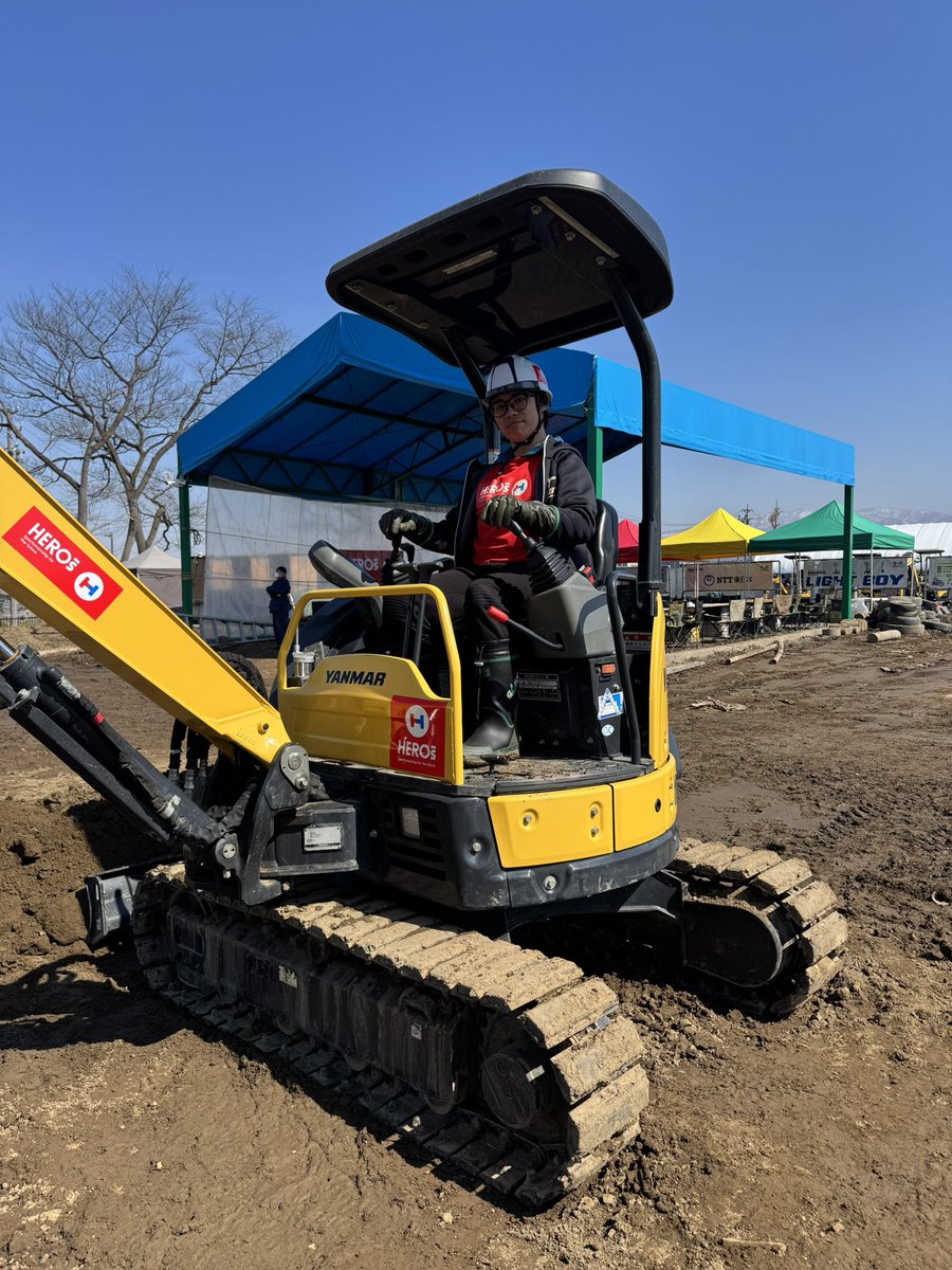 narita_dome's tweet image. 小型重機資格の特別講習会⊹⁺⸜(ᐡ⸝ɞ̴̶̷ ·̮ ɞ̴̶̷⸝ᐡ)⸝⁺⊹

小布施にあるNUOVOさんにて行ない、今後は日本財団さん災害支援活動にも参加予定です(´▽｀)

明日は試験もあるらしいので、しっかり勉強してきます(*´∀｀*)b

 #HEROs
 #日本笑顔プロジェクト

#夢だけでメシを食うために読む本…