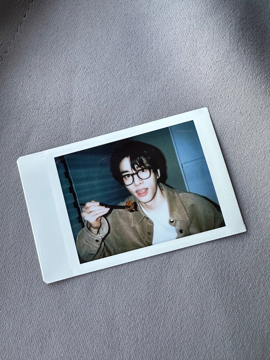 #JAKE: it's like a polaroid love 📸❤️