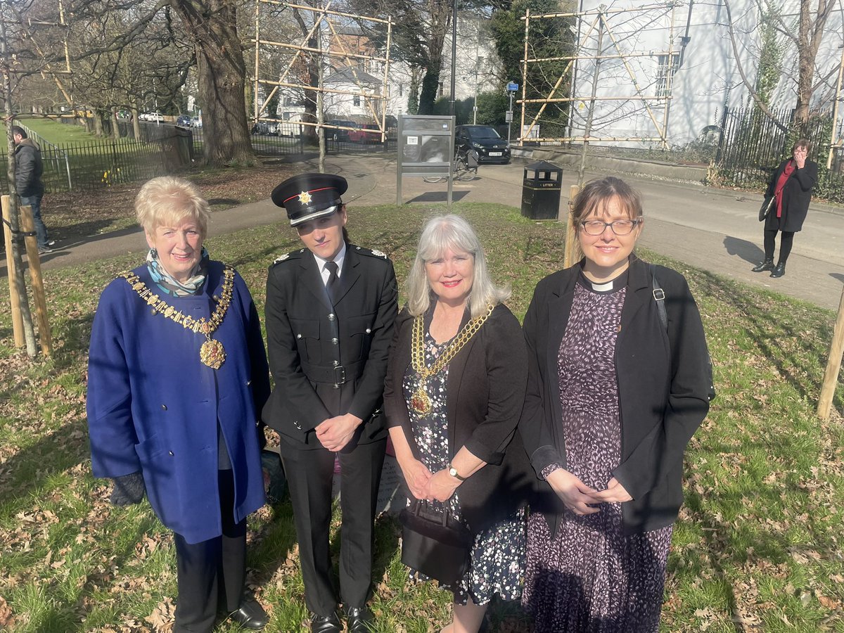 SarJT's tweet photo. On a weekend when we celebrate International Women’s day and mark the 5th anniversary of the Covid pandemic, it was a privilege to stand with these amazing women at the memorial in #Gloucester park for a special time of reflection.  #InternationalWomensDay #coviddayofreflection https://t.co/aNUPrQX8TO