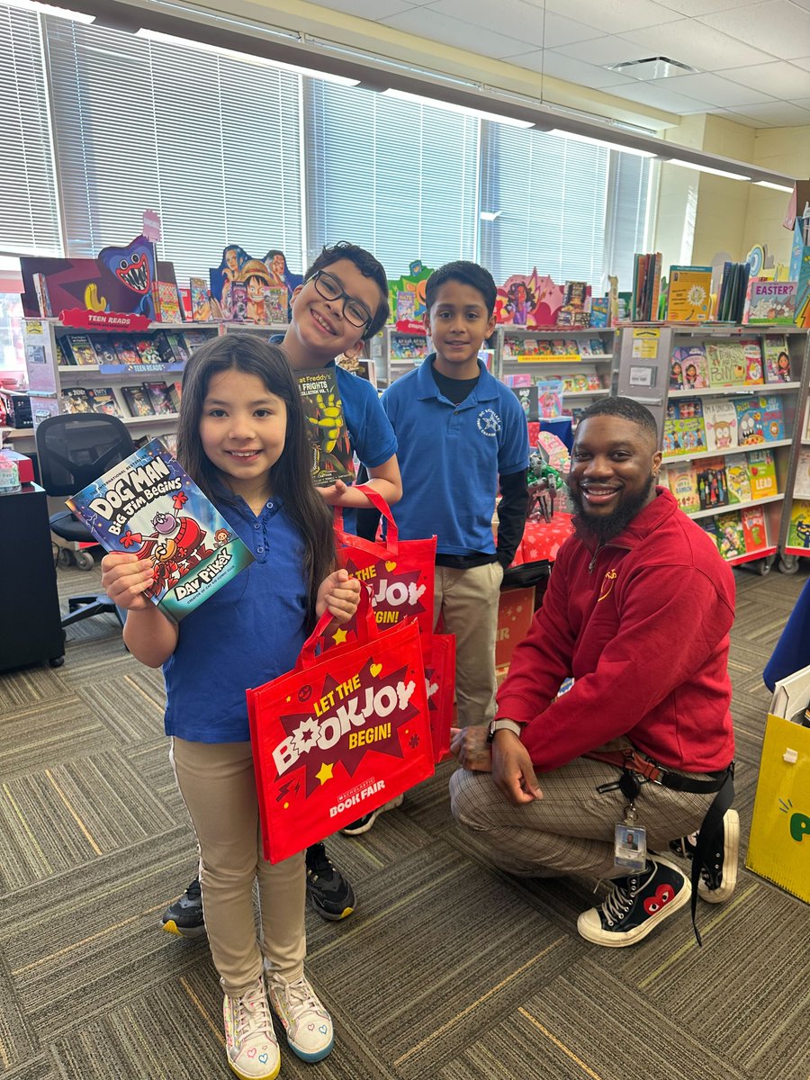 DC Scholars PCS (@dcscholarspcs) on Twitter photo The Scholastic Book Fair was in town and our scholars had a blast finding their favorite books or stumbling upon a new series! 📚 <a href="/dcpcsb/">DC PCSB #DCCharterProud</a> #DCScholars The Scholastic Book Fair was in town and our scholars had a blast finding their favorite books or stumbling upon a new series! 📚 <a href="/dcpcsb/">DC PCSB #DCCharterProud</a> #DCScholars