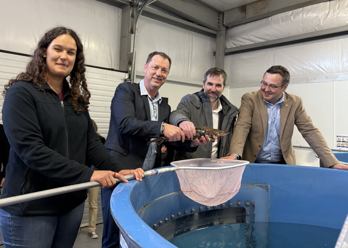 On Saturday, March 8th, the Government of Canada's Environment Minister, Steven Guilbeault, visited FREC for a tour and to meet with GLIER and SOE faculty and staff. Discussions focused on water quality and protecting our Great Lakes. Thank you for the visit, Minsiter Guilbeault!