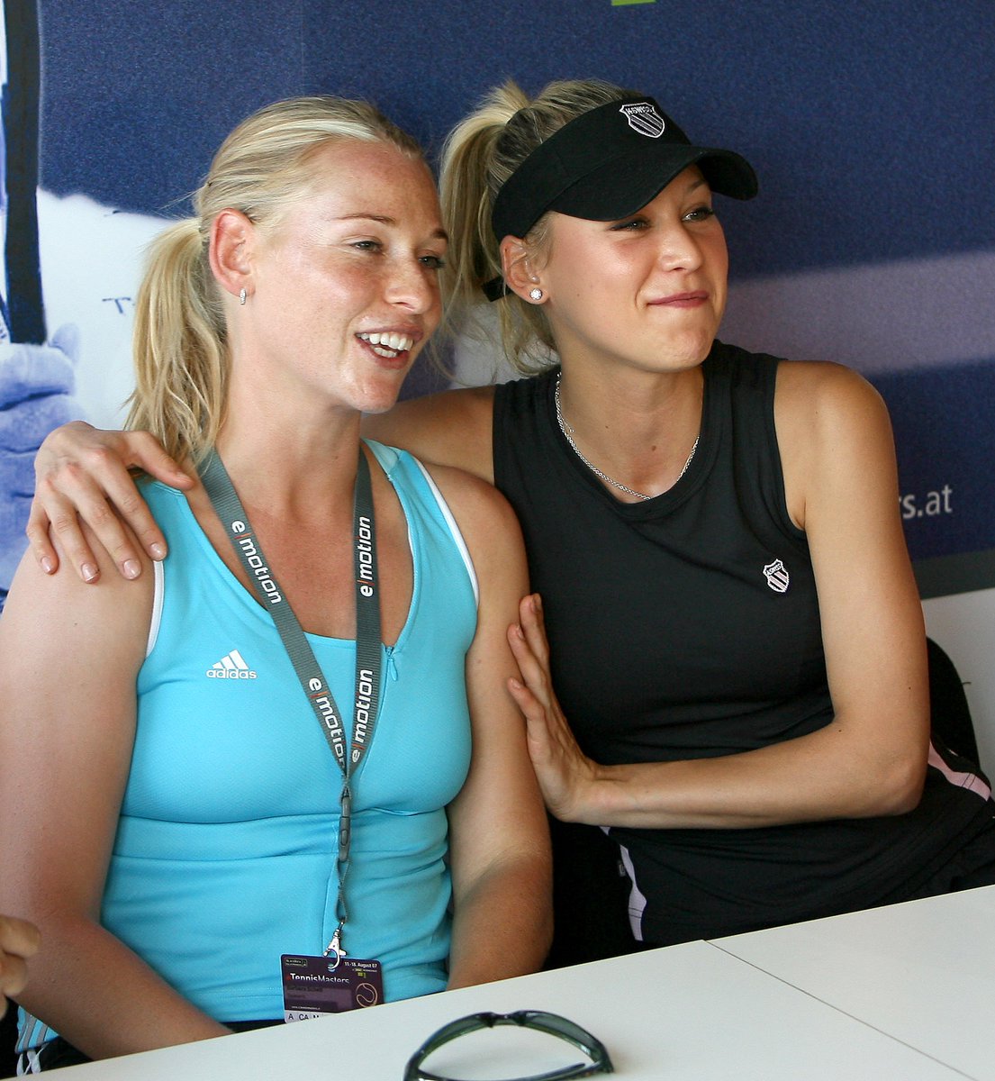 Anna Kournikova Fans (@fanclub_kourni) on Twitter photo HAPPY BIRTHDAY <a href="/Babsschett/">Barbara Schett-Eagle</a> ! 🎂🎈🎁 С ДНЁМ РОЖДЕНИЯ, БАБСИ! 🎂🎈🎁
#аннакурникова #барбарашетт #барбарашеттигл #теннис #annakournikova #barbaraschett #barbaraschetteagle #tennis HAPPY BIRTHDAY <a href="/Babsschett/">Barbara Schett-Eagle</a> ! 🎂🎈🎁 С ДНЁМ РОЖДЕНИЯ, БАБСИ! 🎂🎈🎁
#аннакурникова #барбарашетт #барбарашеттигл #теннис #annakournikova #barbaraschett #barbaraschetteagle #tennis