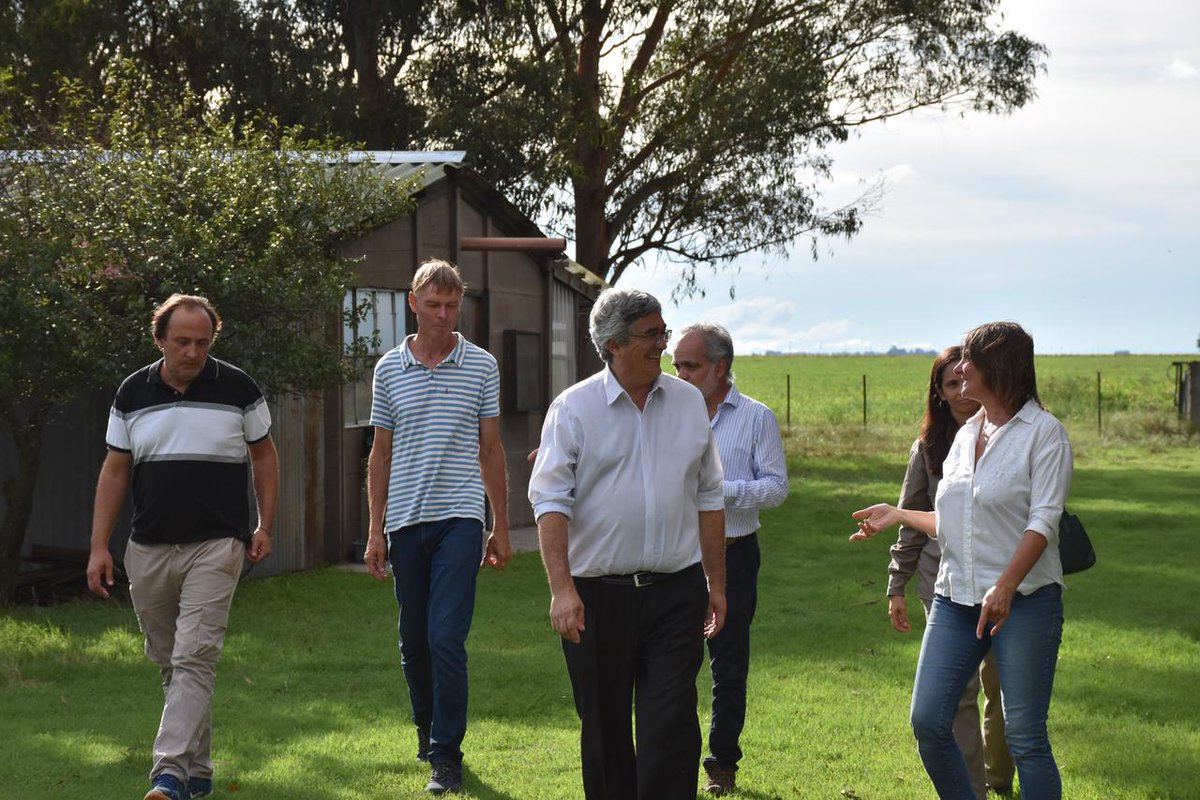 La provincia fortalece el programa Desarrollo Rural Bonaerense

📲Nota completa: agrobonaerense.com.ar/nota/3147/la-p…